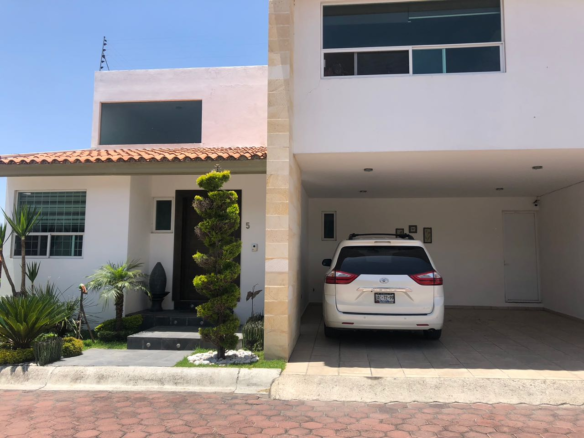 1. Casa Venta Lucero