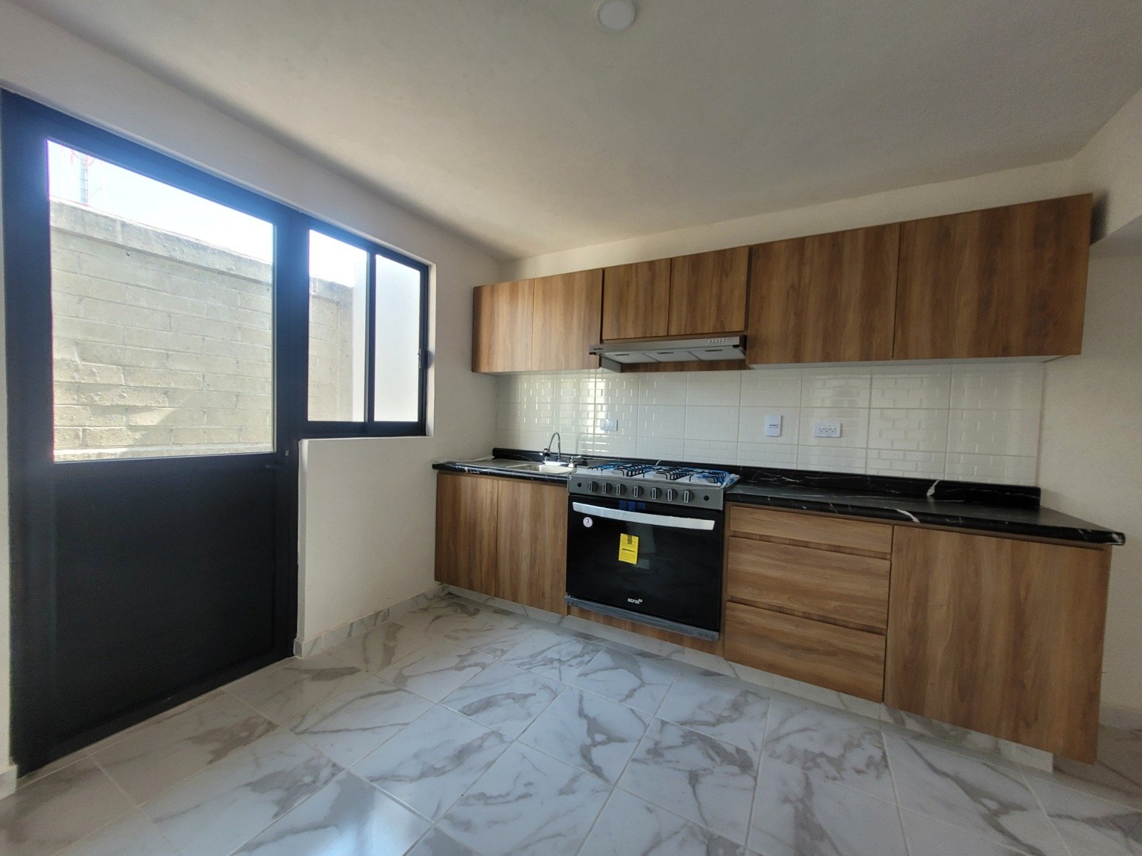 0a5d7165-ac89-496d-a8f6-9100319edac2