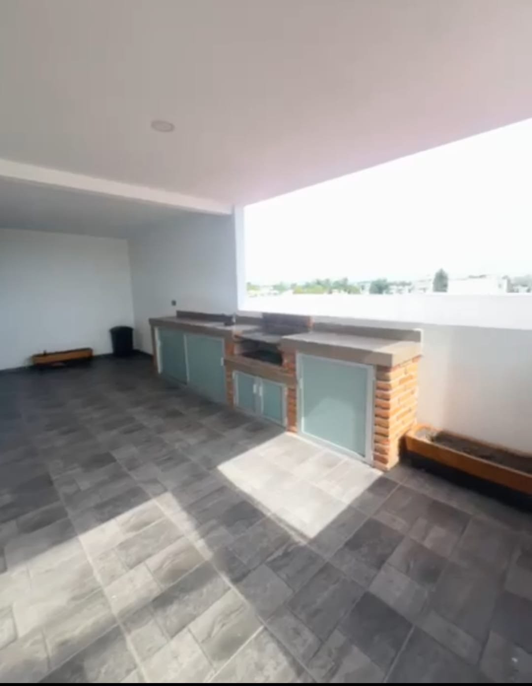 b2f9bb20-8084-4c73-8217-73447af7bb3c