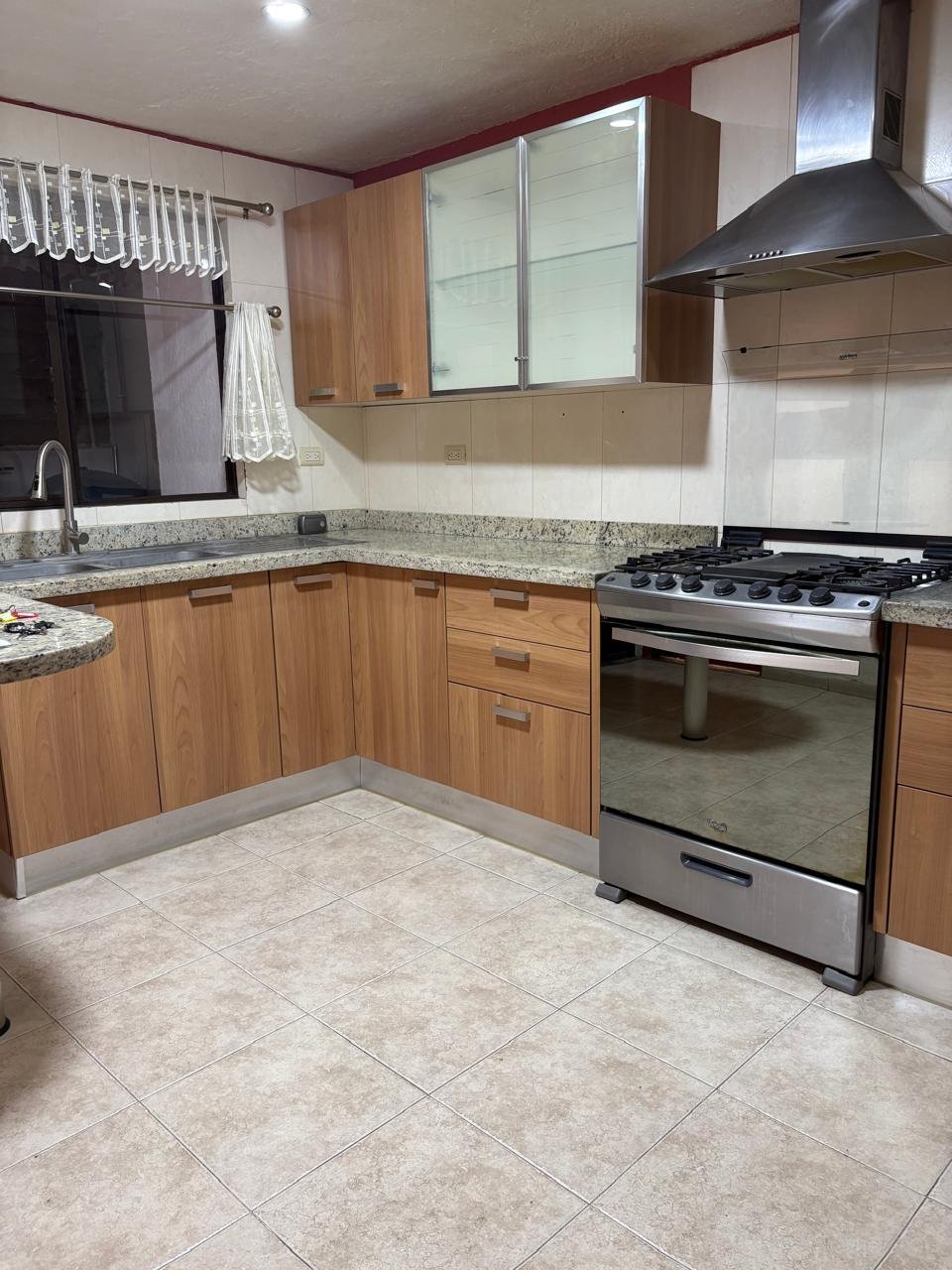 e3a55348-8322-4d41-9c7c-cbaa4e3180a3