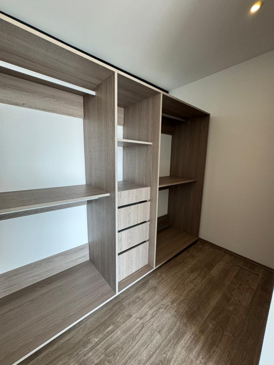 603584cf-195b-430e-9894-c005fca34697 603584cf 195b 430e C005fca34697