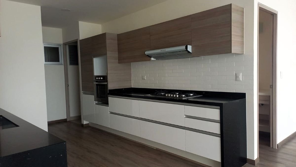 EB-OJ9927 (6) EB OJ9927 (6)