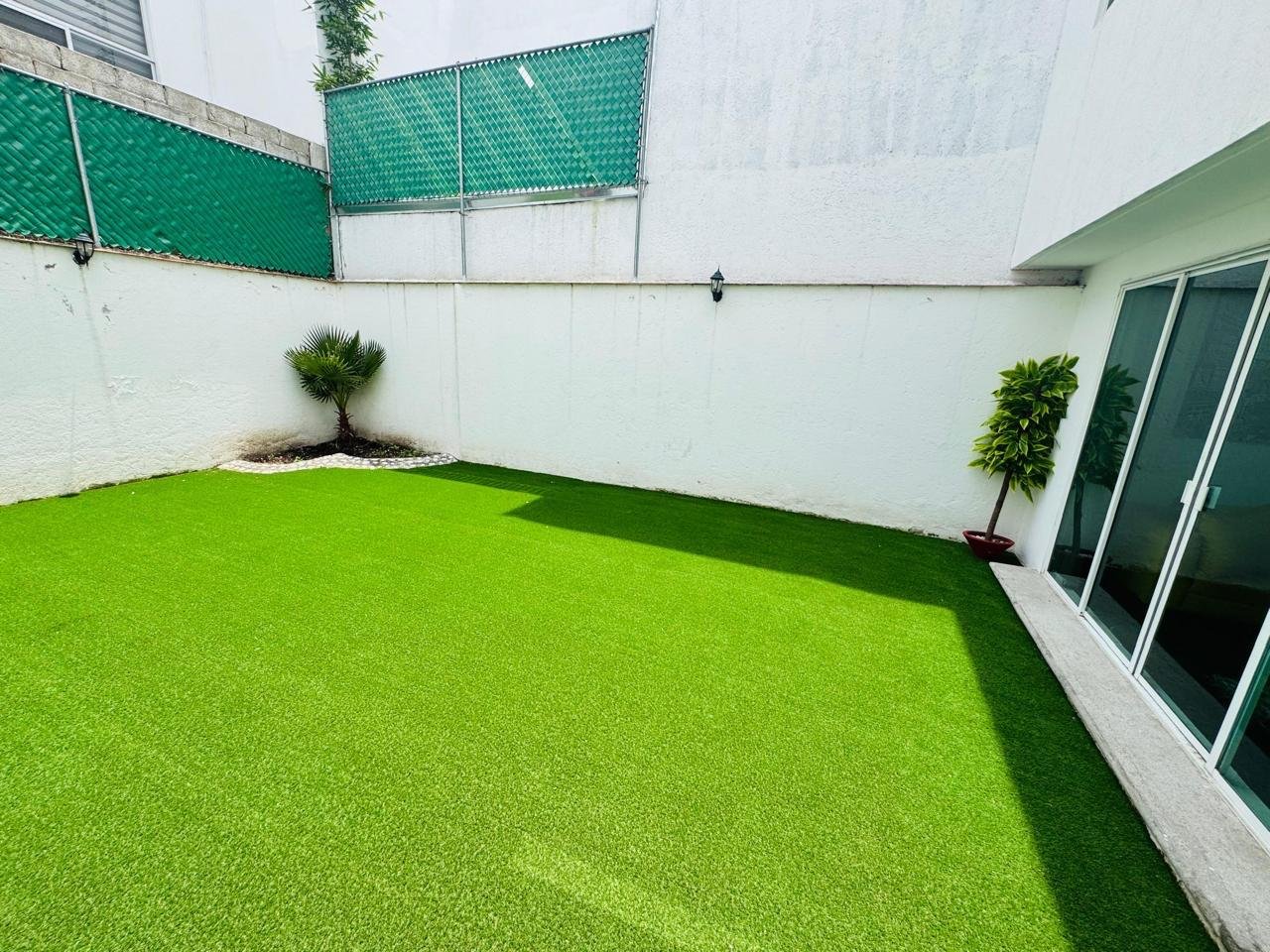 valle p (14) Valle P (14)